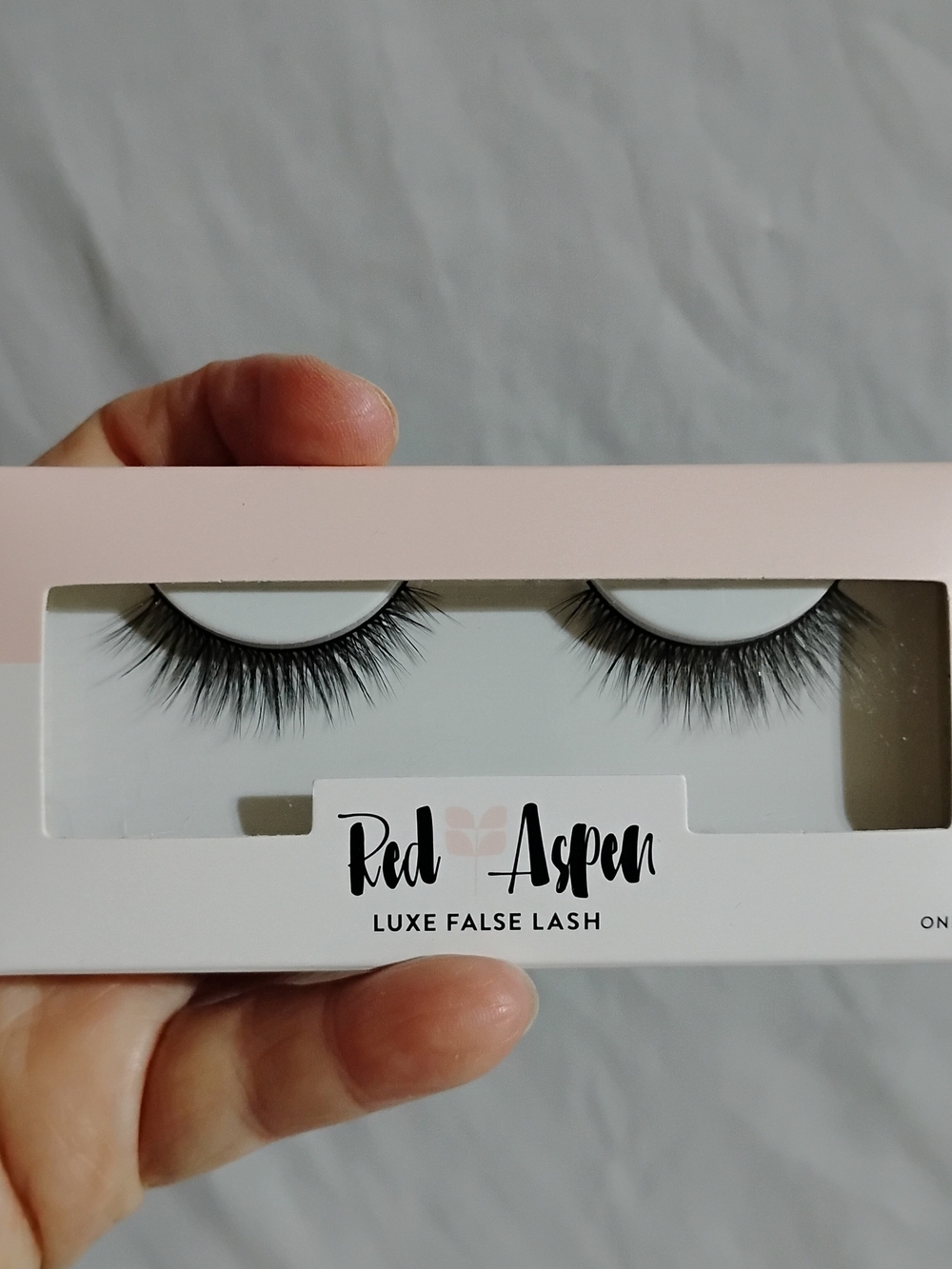 Red Aspen Luxe False Lash - Black "Maryann"